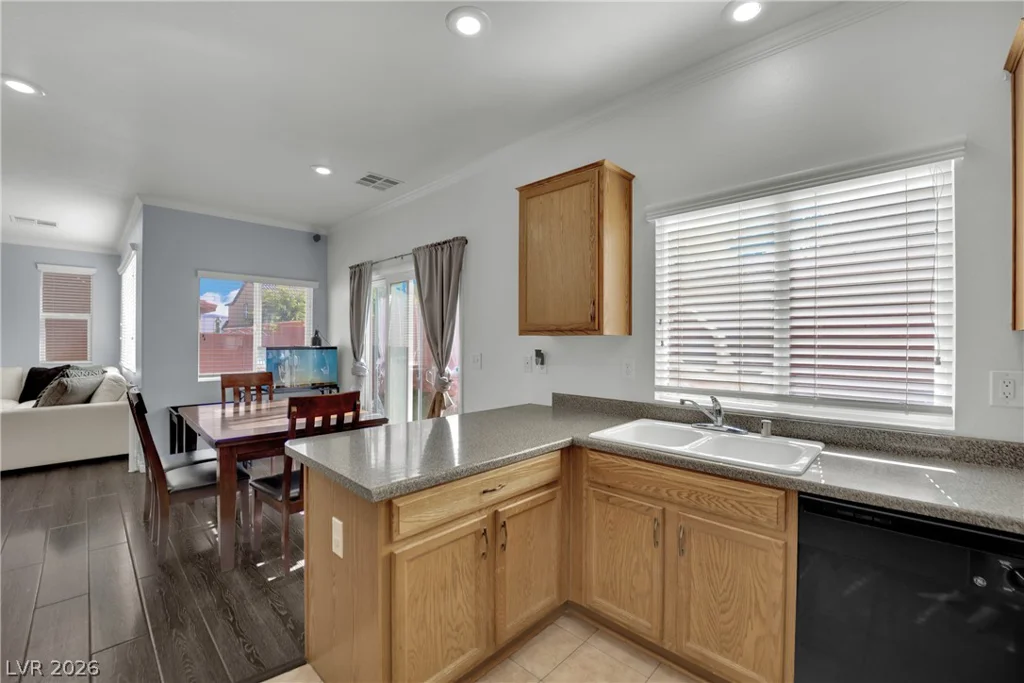 10283 Eve Springs, Las Vegas, NV 89178