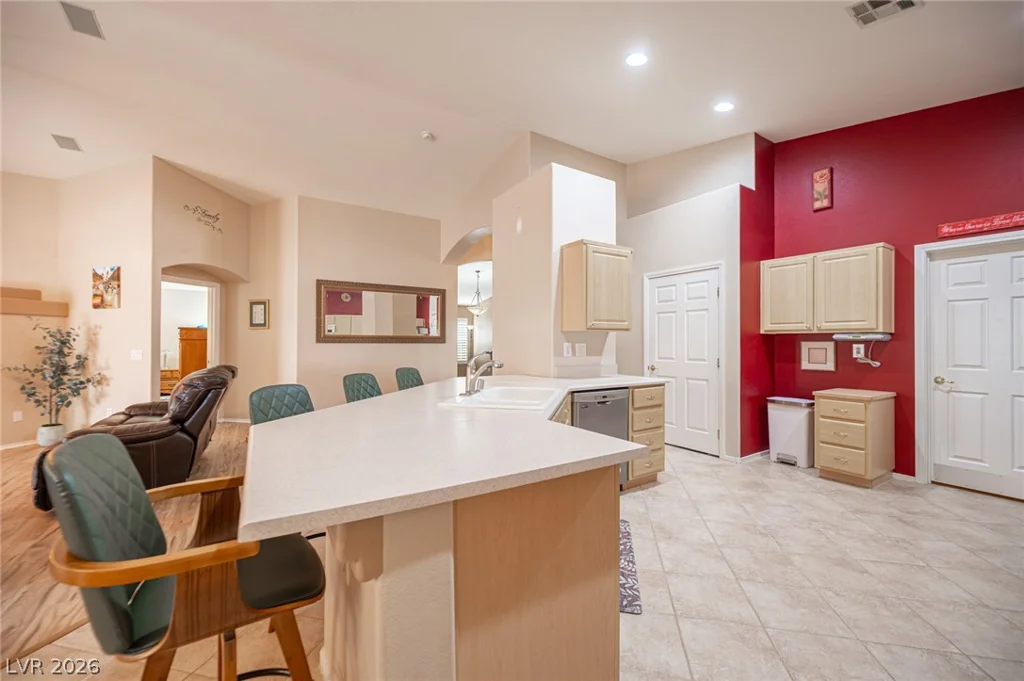 7012 Wild Wave, Las Vegas, NV 89131
