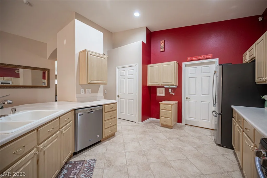 7012 Wild Wave, Las Vegas, NV 89131