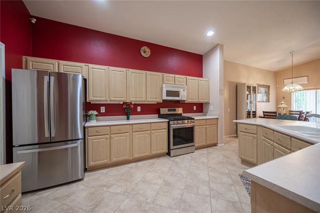 7012 Wild Wave, Las Vegas, NV 89131