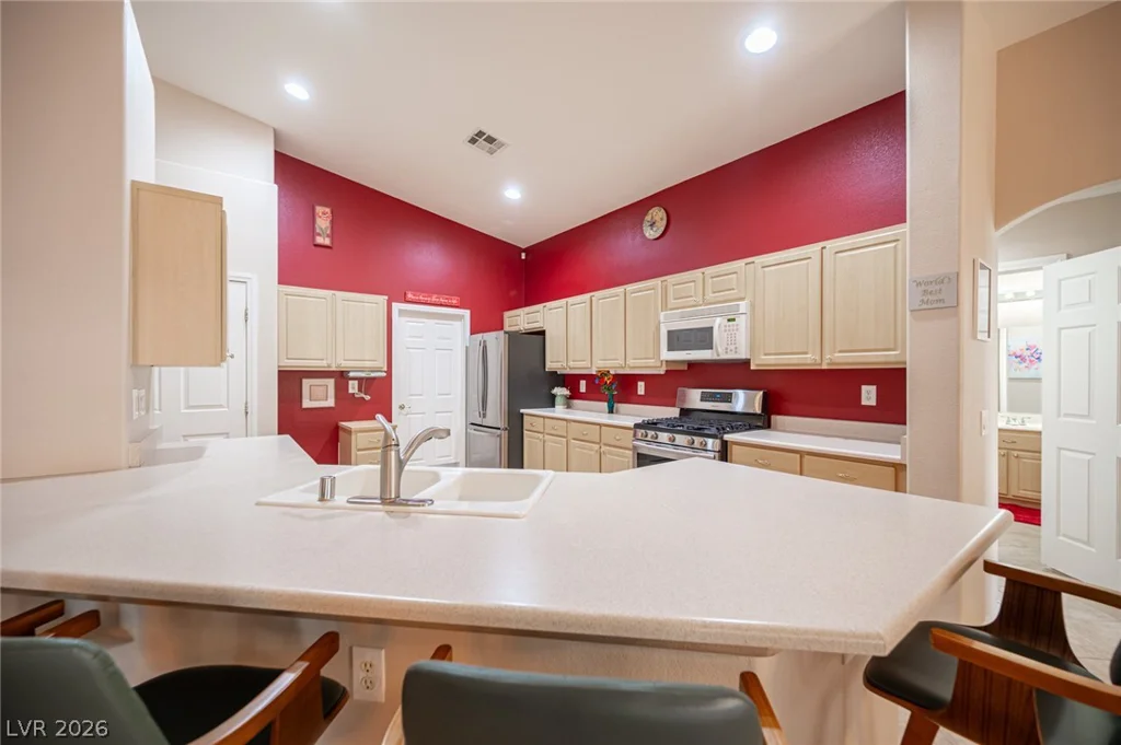 7012 Wild Wave, Las Vegas, NV 89131