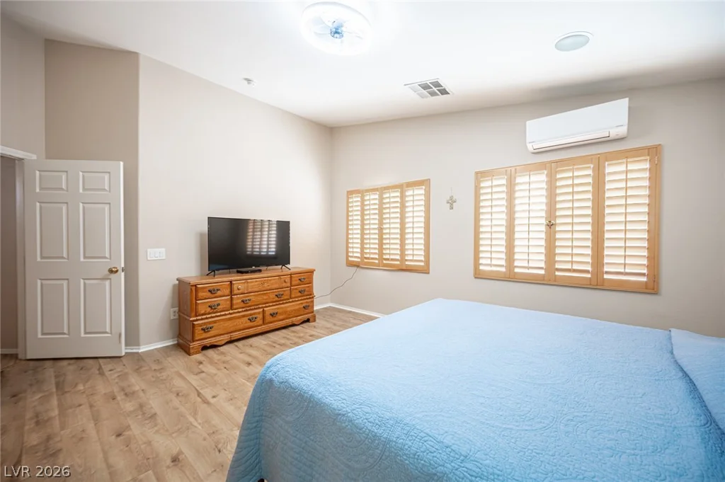 7012 Wild Wave, Las Vegas, NV 89131
