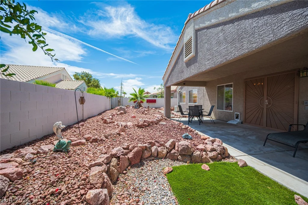 7012 Wild Wave, Las Vegas, NV 89131
