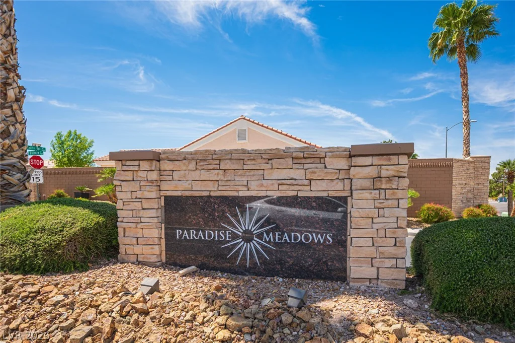 7012 Wild Wave, Las Vegas, NV 89131