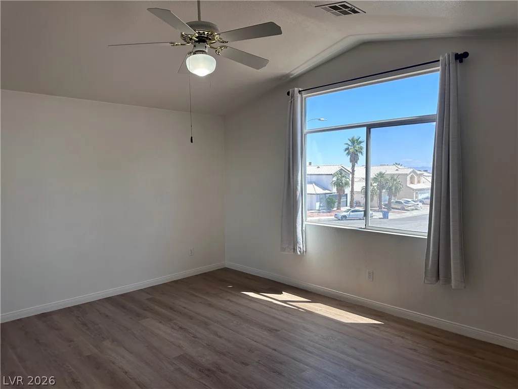 920 Golden Hawk, Las Vegas, NV 89108
