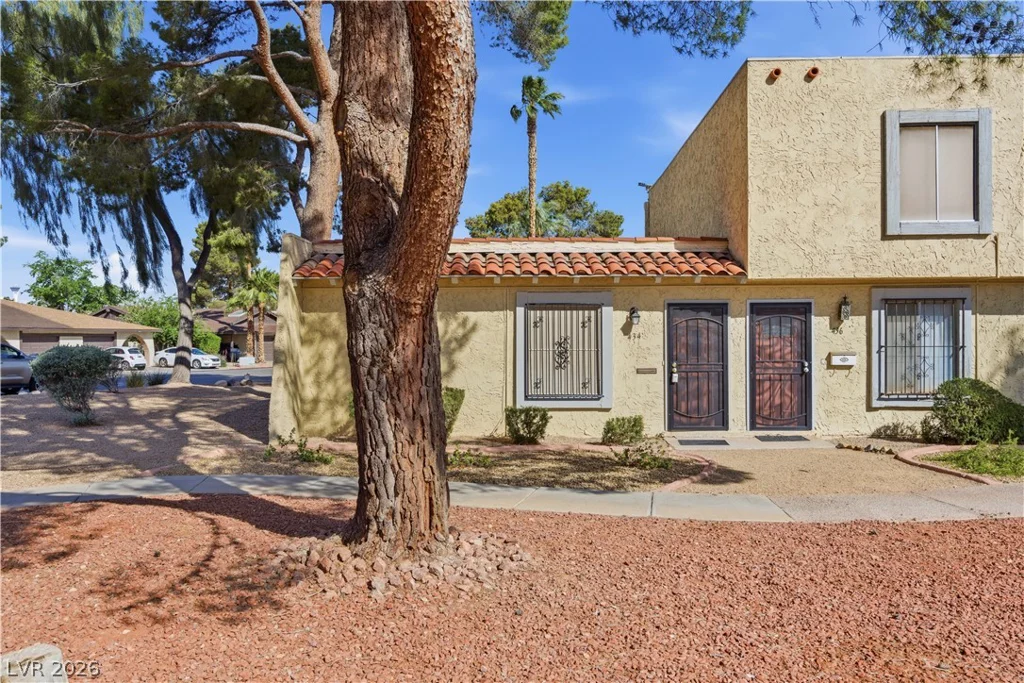 434 Las Casitas, Las Vegas, NV 89121