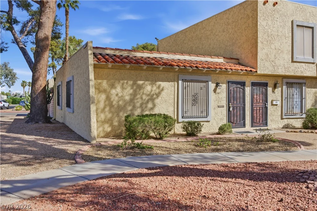 434 Las Casitas, Las Vegas, NV 89121