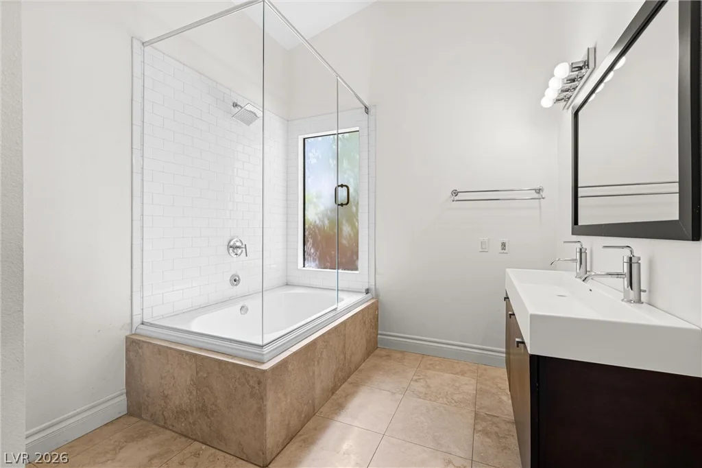 6830 Trinity, Las Vegas, NV 89146