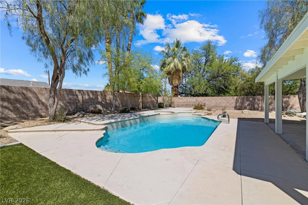 6830 Trinity, Las Vegas, NV 89146
