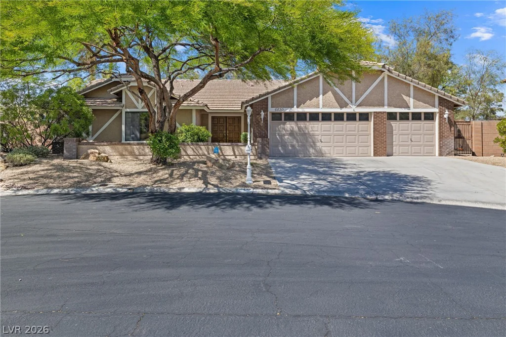 6830 Trinity, Las Vegas, NV 89146