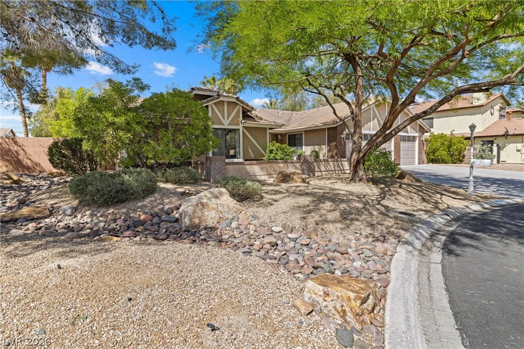 6830 Trinity, Las Vegas, NV 89146
