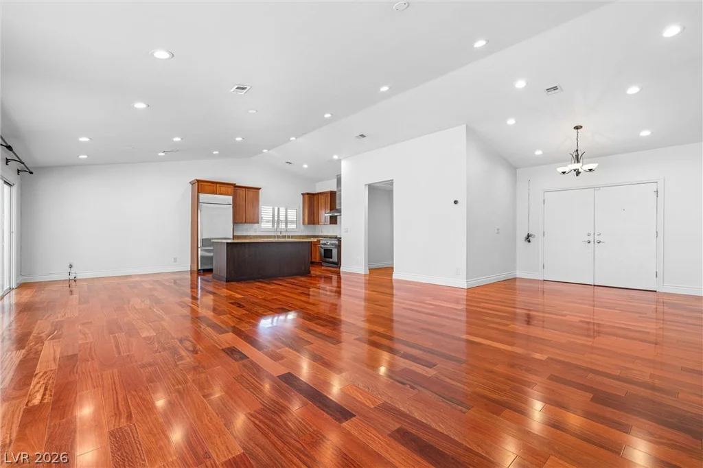 6830 Trinity, Las Vegas, NV 89146