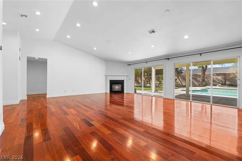 6830 Trinity, Las Vegas, NV 89146
