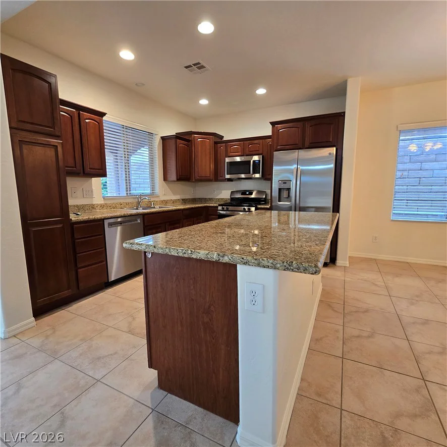 11829 Orense, Las Vegas, NV 89138