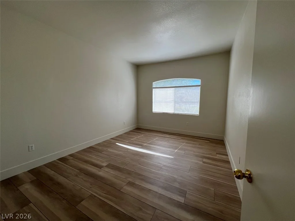 5415 Harmon, Las Vegas, NV 89103