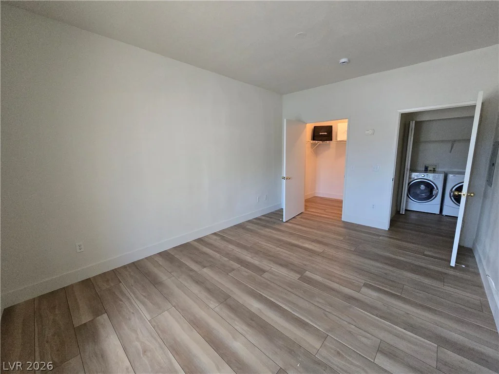5415 Harmon, Las Vegas, NV 89103