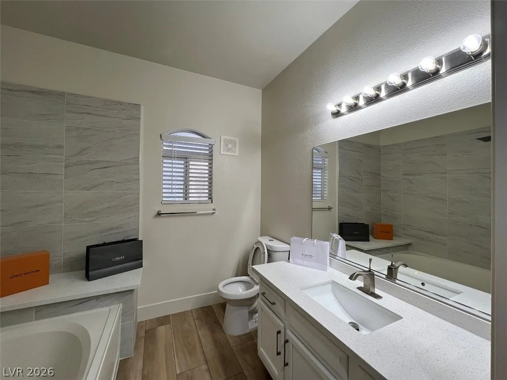 5415 Harmon, Las Vegas, NV 89103