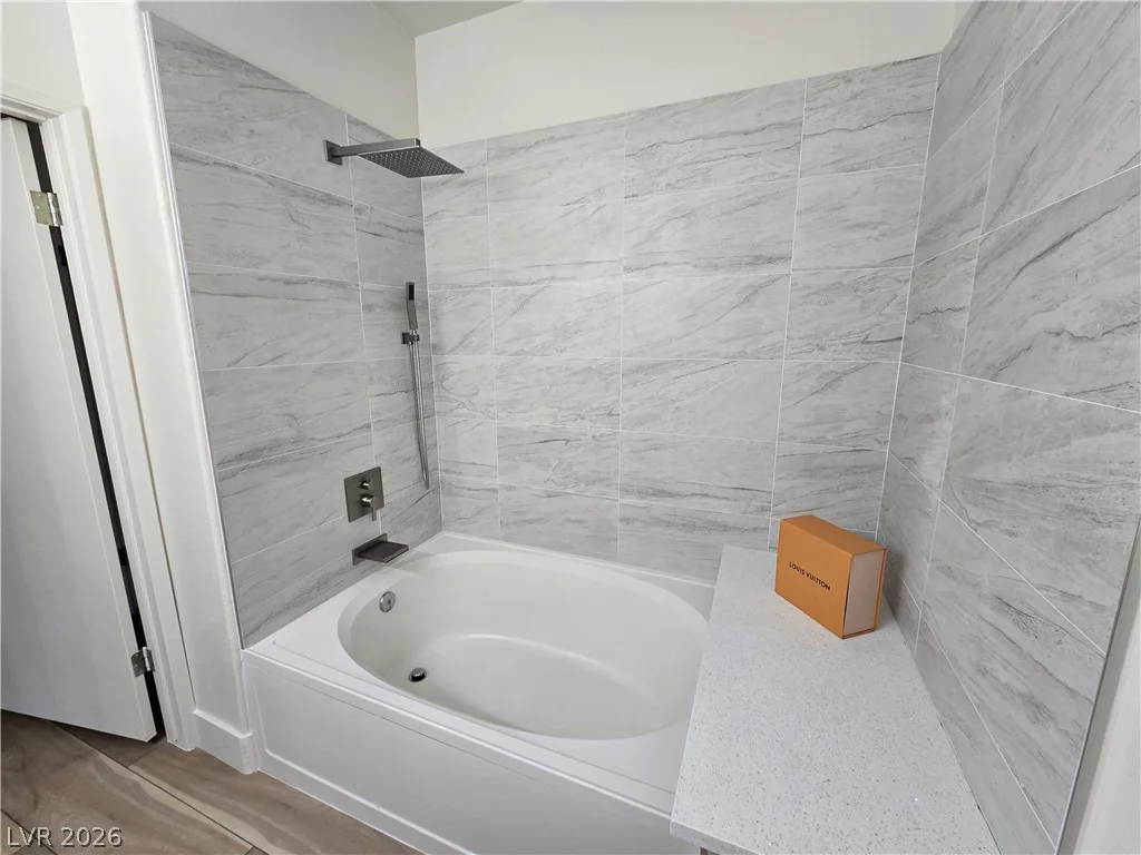 5415 Harmon, Las Vegas, NV 89103