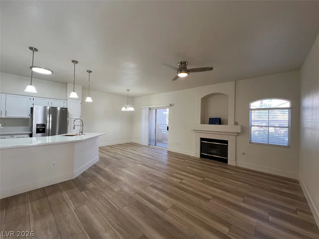 5415 Harmon, Las Vegas, NV 89103