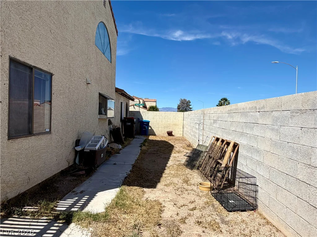 8217 Abercrombe, Las Vegas, NV 89145