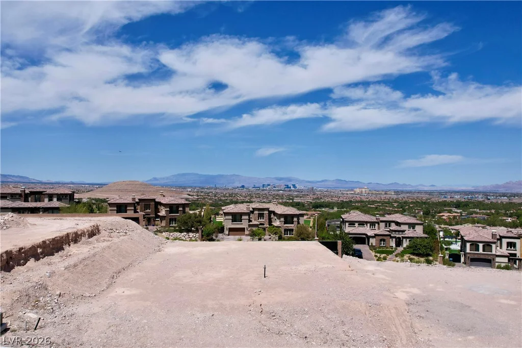 22 Mountain View, Las Vegas, NV 89141