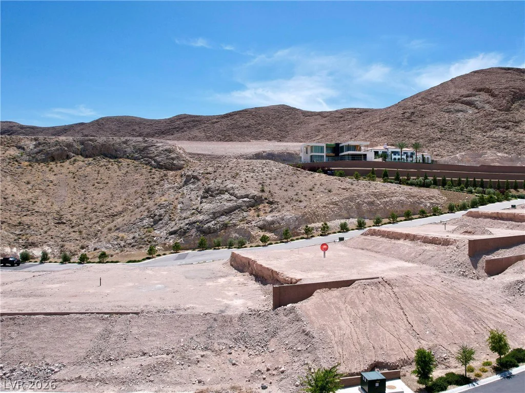 22 Mountain View, Las Vegas, NV 89141