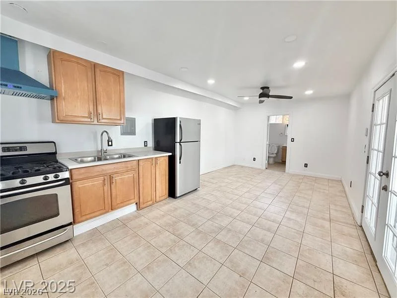 3209 El Morro, Las Vegas, NV 89101