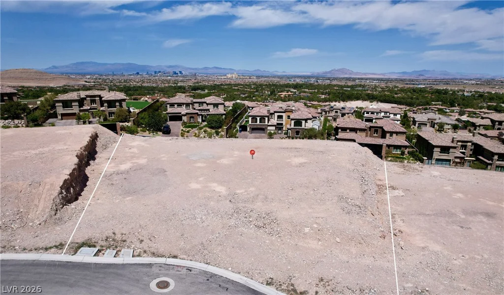 18 Mountain View, Las Vegas, NV 89141