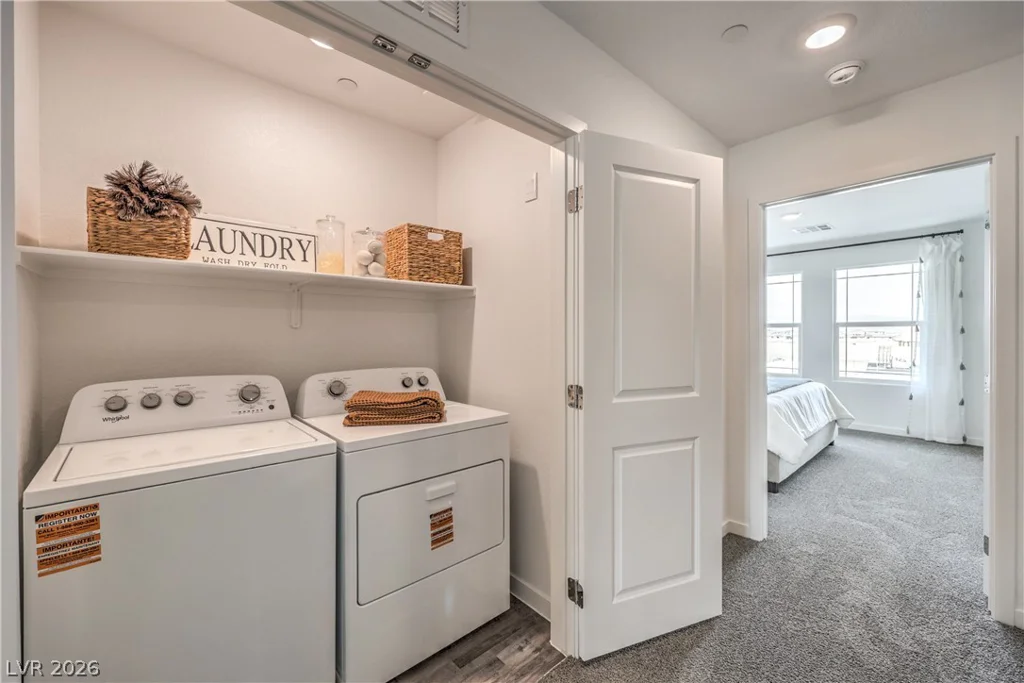 916 Rosy Starling, Henderson, NV 89011