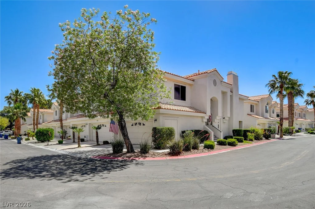 7637 Valley Green, Las Vegas, NV 89149