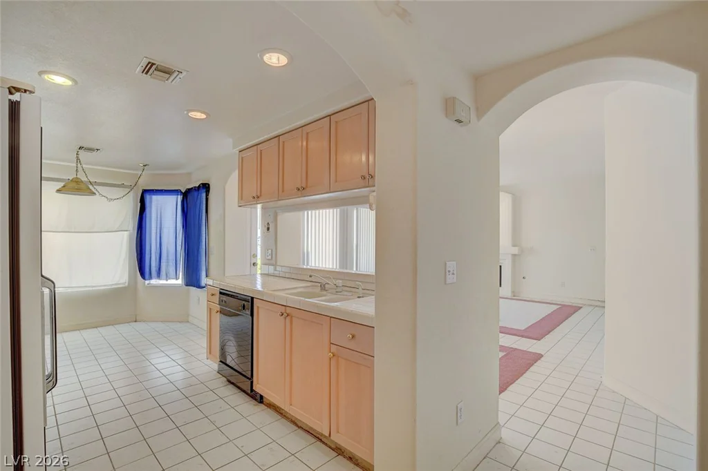 7637 Valley Green, Las Vegas, NV 89149