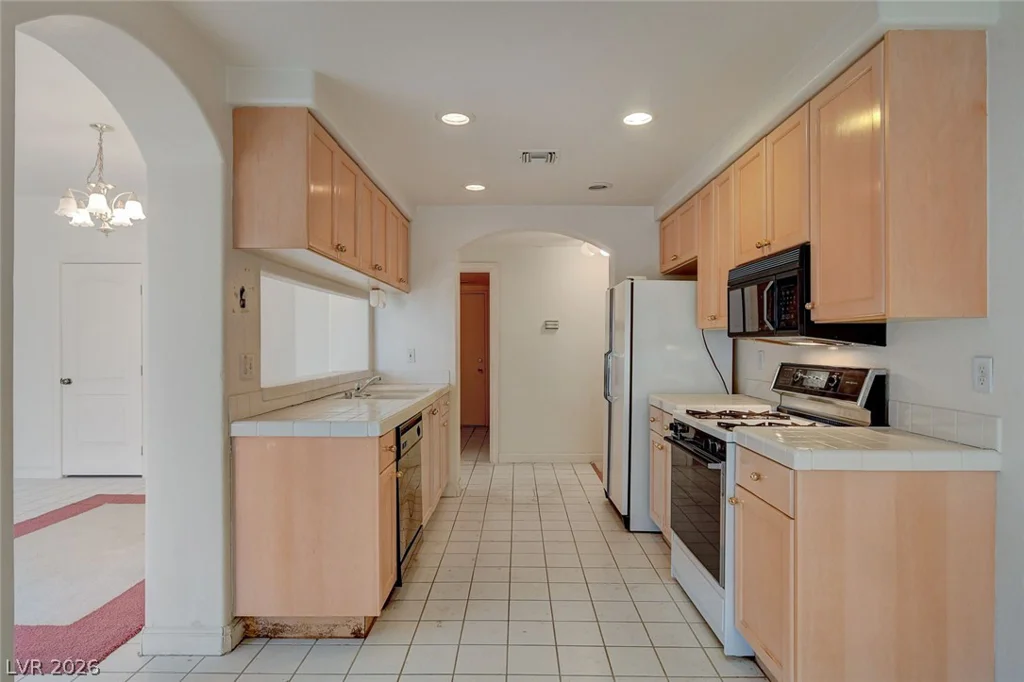 7637 Valley Green, Las Vegas, NV 89149