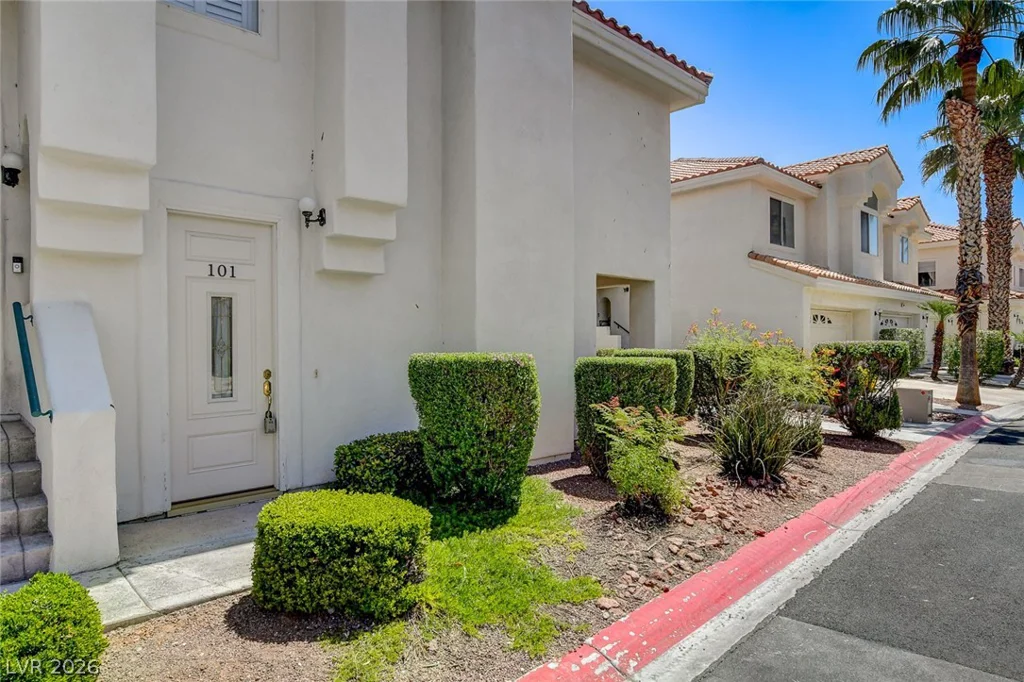 7637 Valley Green, Las Vegas, NV 89149