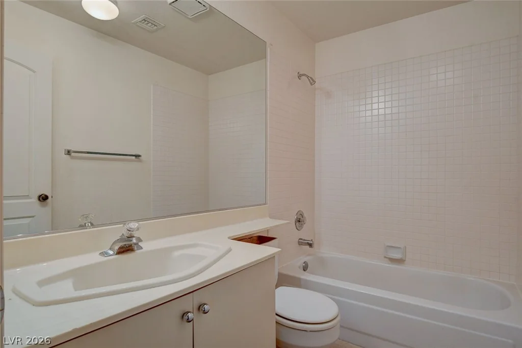 7637 Valley Green, Las Vegas, NV 89149