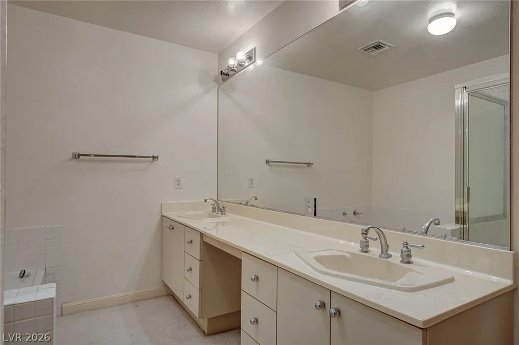 7637 Valley Green, Las Vegas, NV 89149