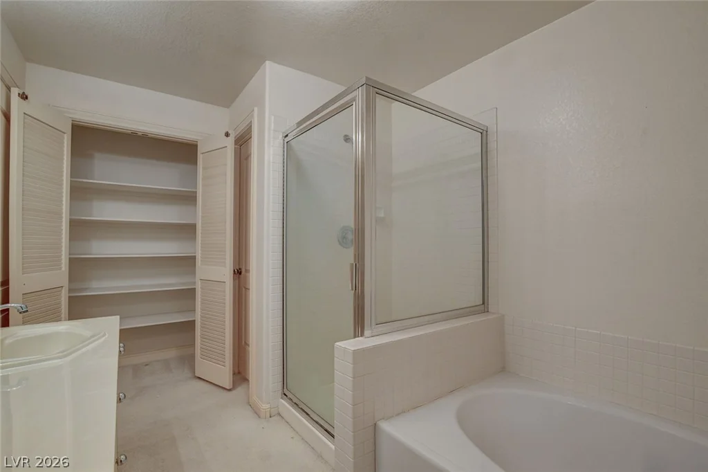 7637 Valley Green, Las Vegas, NV 89149