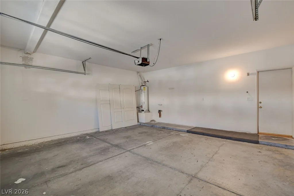 7637 Valley Green, Las Vegas, NV 89149