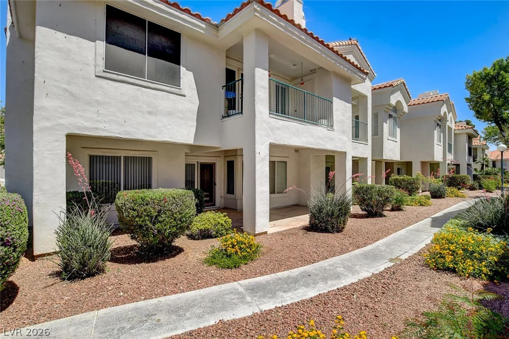 7637 Valley Green, Las Vegas, NV 89149
