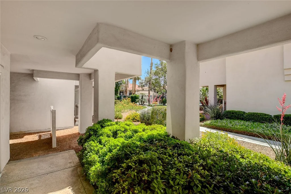 7637 Valley Green, Las Vegas, NV 89149