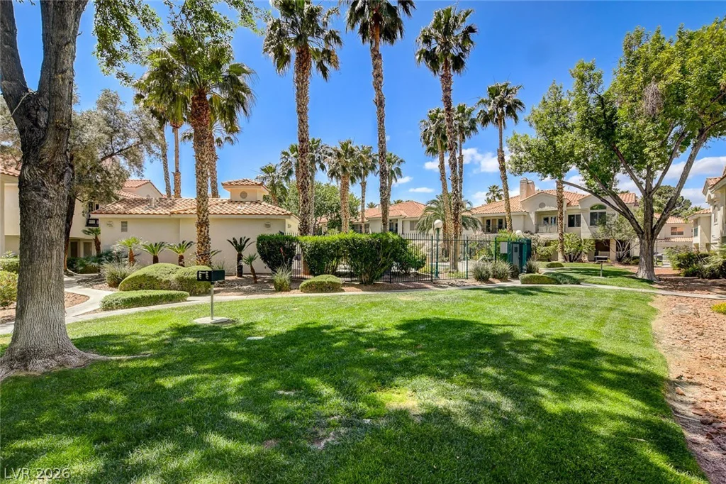 7637 Valley Green, Las Vegas, NV 89149