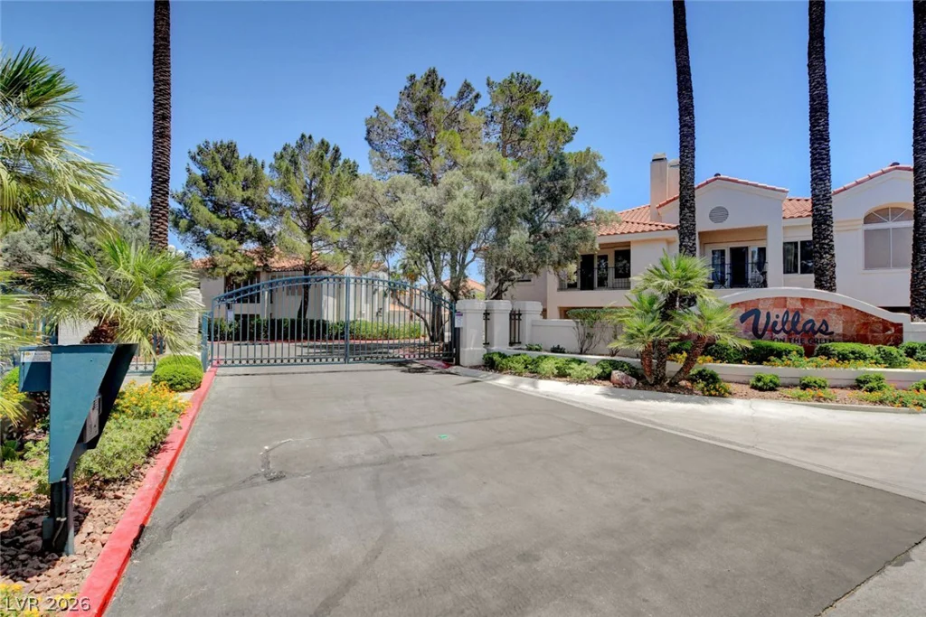 7637 Valley Green, Las Vegas, NV 89149