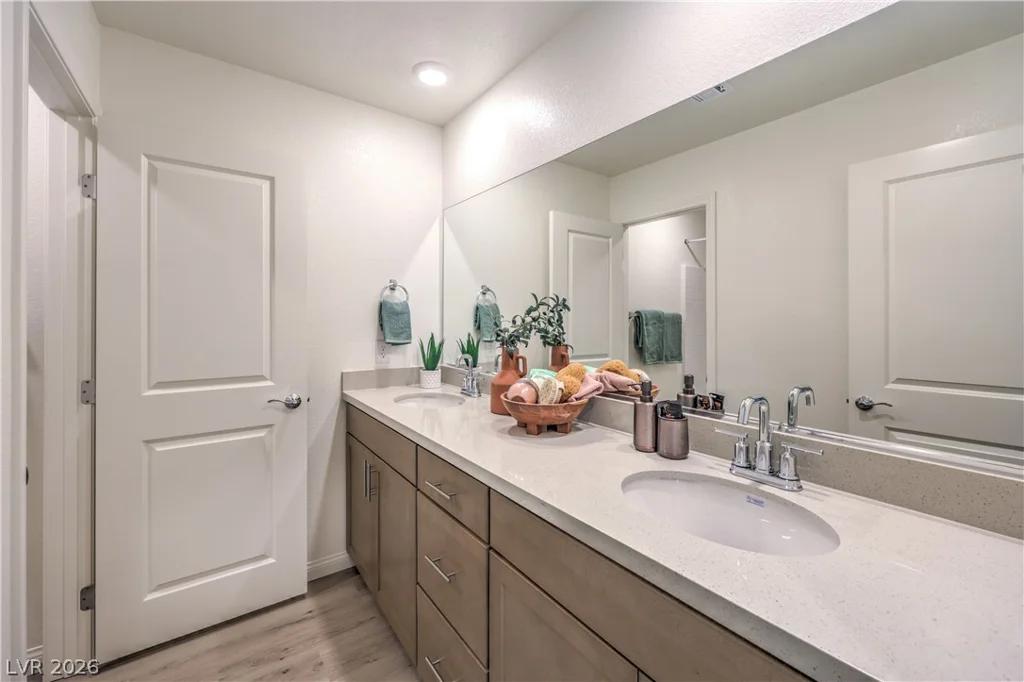 5136 HOLLYBURN, North Las Vegas, NV 89031