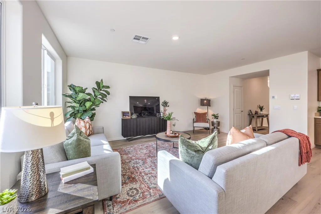 5136 HOLLYBURN, North Las Vegas, NV 89031