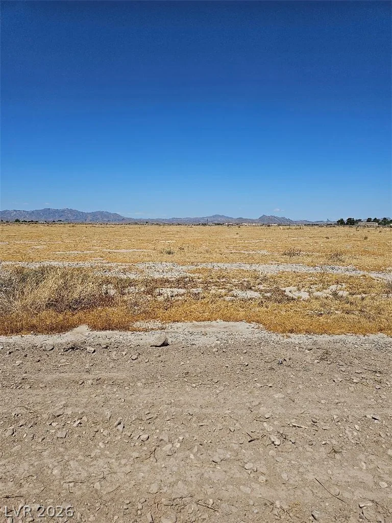 2370 Oakridge, Pahrump, NV 89048