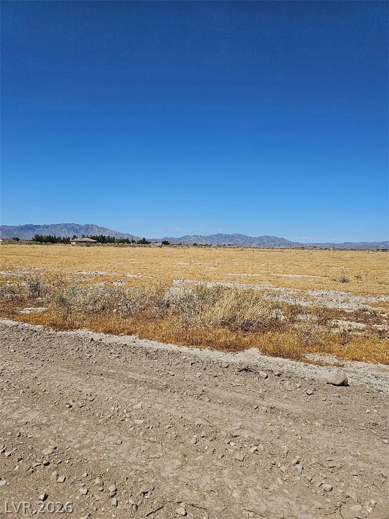 2370 Oakridge, Pahrump, NV 89048