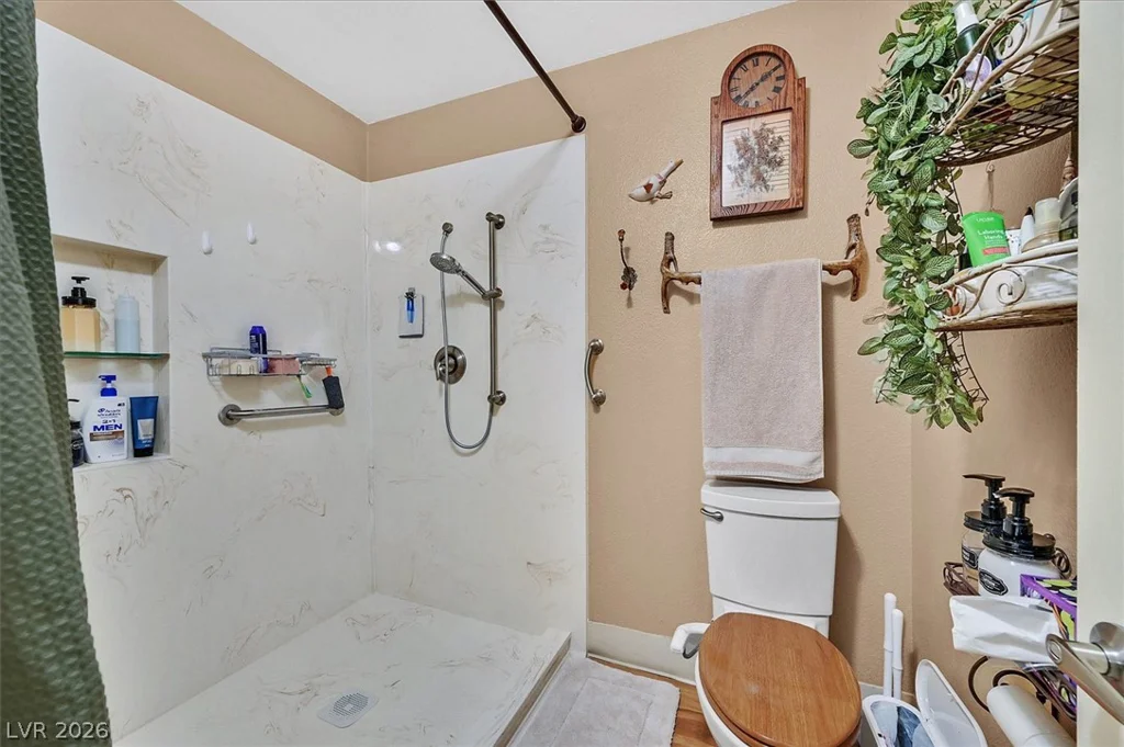 2451 Rainbow, Las Vegas, NV 89108