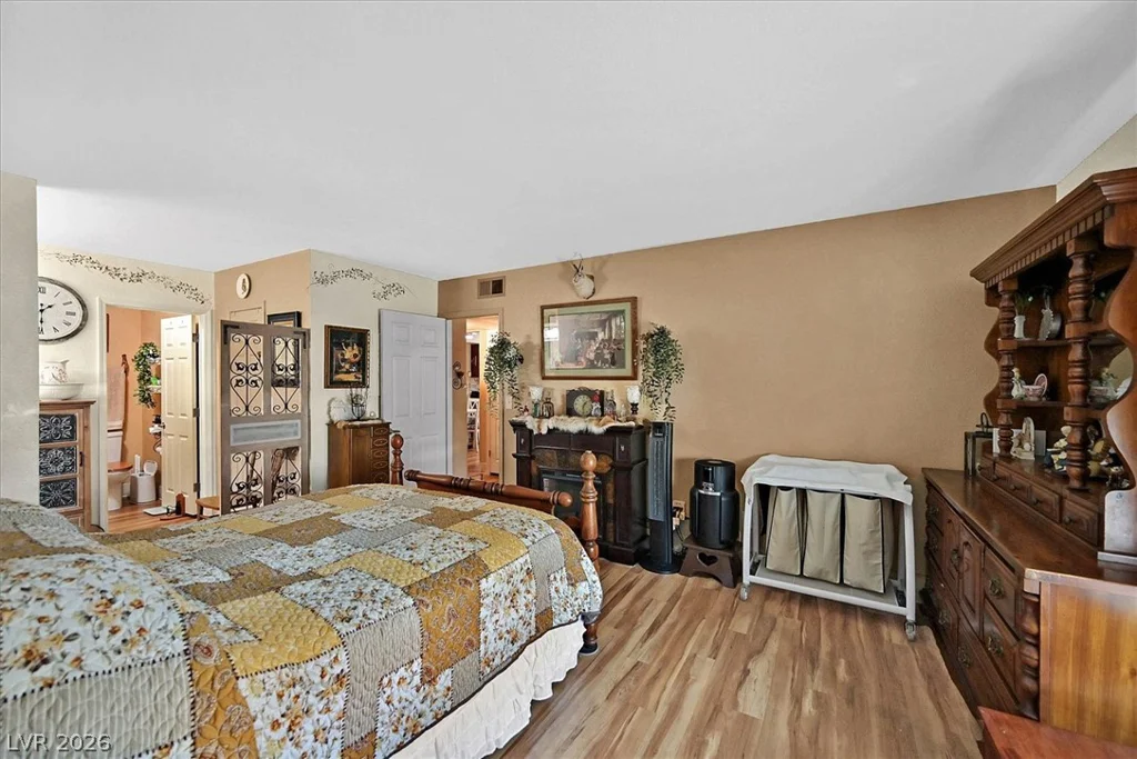 2451 Rainbow, Las Vegas, NV 89108