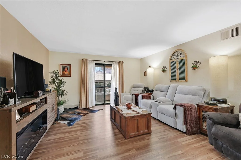 2451 Rainbow, Las Vegas, NV 89108