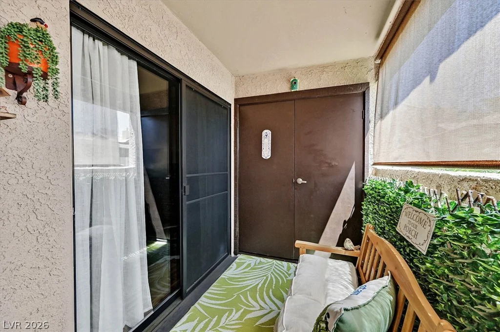 2451 Rainbow, Las Vegas, NV 89108