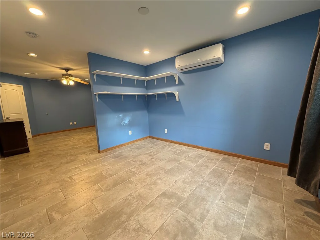 5033 Crystal Breeze, North Las Vegas, NV 89031